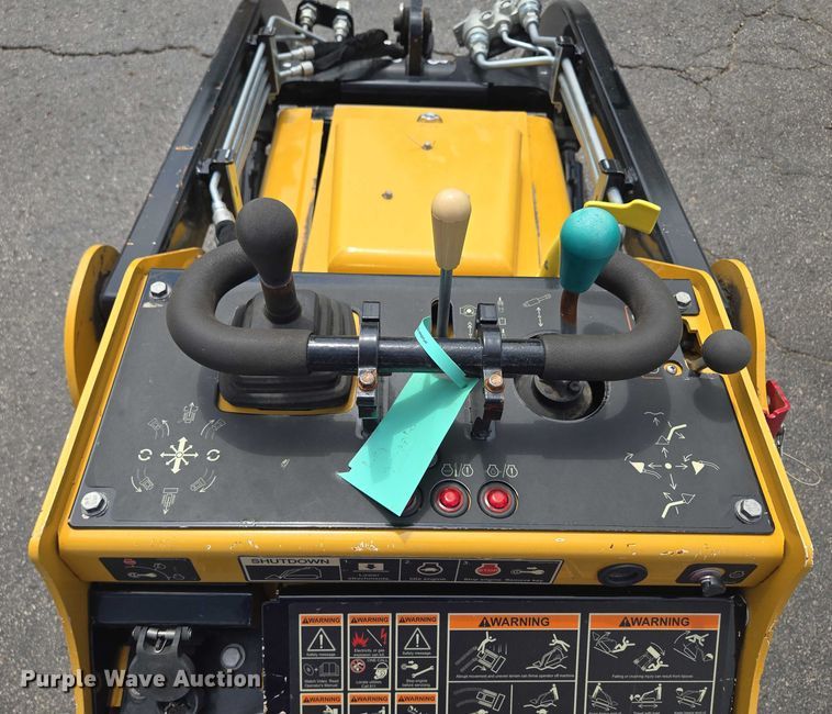 image for item EV1711 2021 Vermeer S925TX compact utility loader