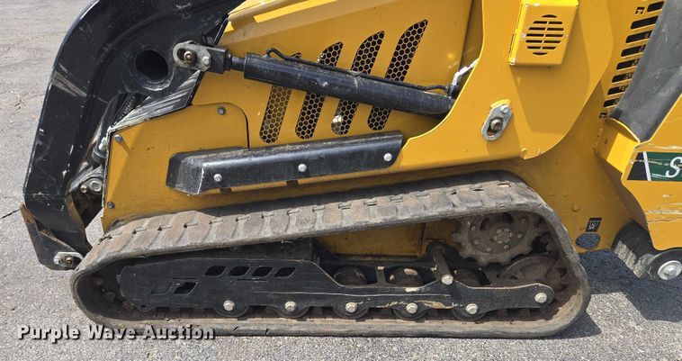 image for item EV1711 2021 Vermeer S925TX compact utility loader