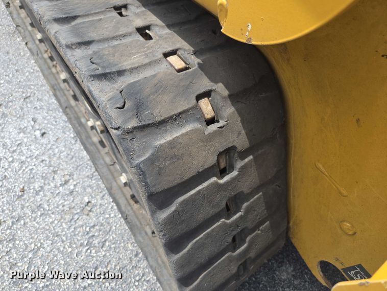 image for item EV1711 2021 Vermeer S925TX compact utility loader