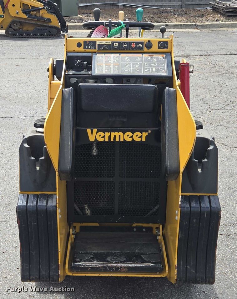 image for item EV1712 2018 Vermeer S925TX compact utility loader