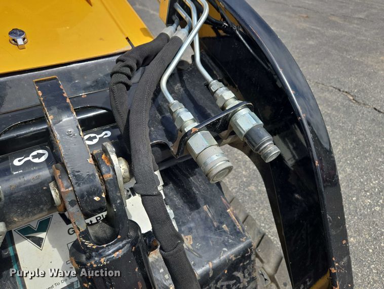 image for item EV1712 2018 Vermeer S925TX compact utility loader