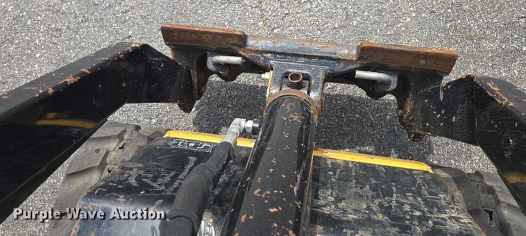 image for item EV1712 2018 Vermeer S925TX compact utility loader