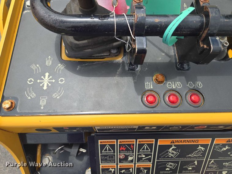 image for item EV1712 2018 Vermeer S925TX compact utility loader