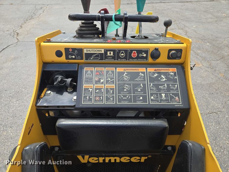 image for item EV1712 2018 Vermeer S925TX compact utility loader
