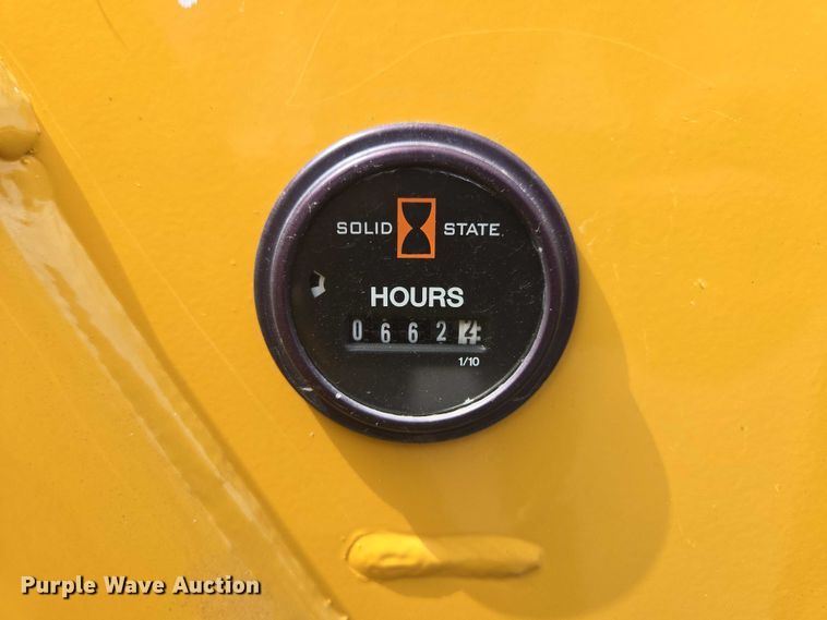 image for item EV1712 2018 Vermeer S925TX compact utility loader