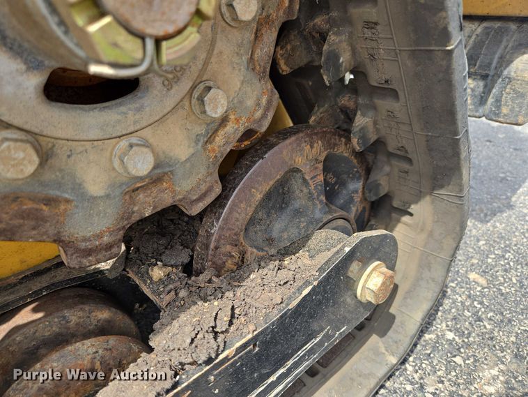 image for item EV1712 2018 Vermeer S925TX compact utility loader