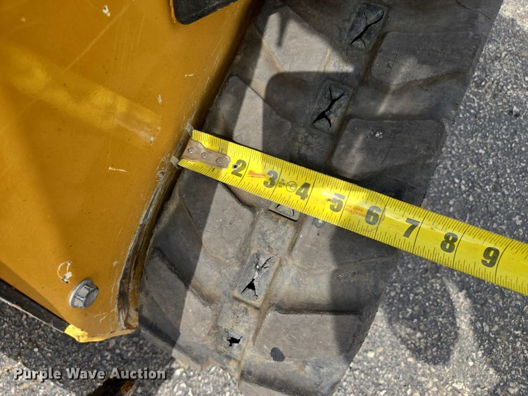 image for item EV1712 2018 Vermeer S925TX compact utility loader