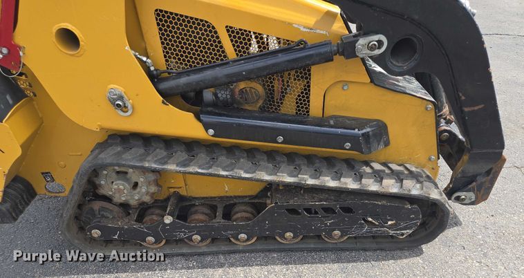 image for item EV1712 2018 Vermeer S925TX compact utility loader