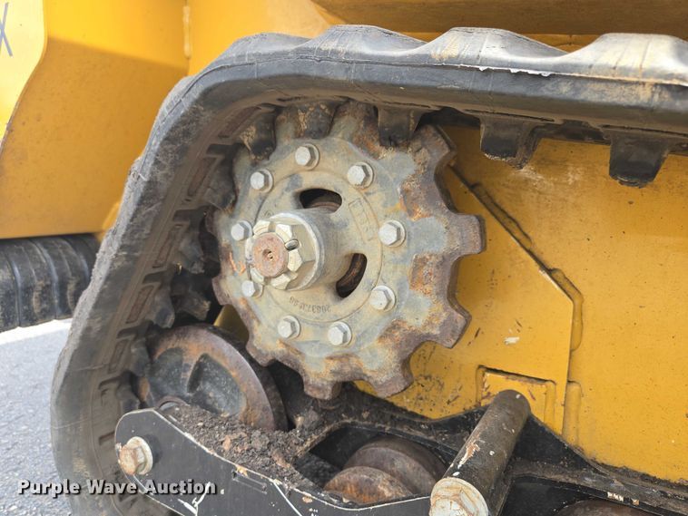 image for item EV1712 2018 Vermeer S925TX compact utility loader