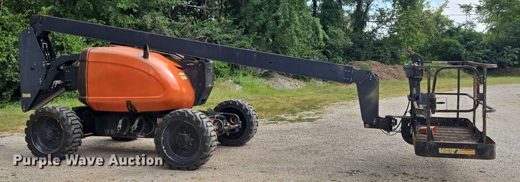 image for item EV1714 2011 JLG 600A boom lift