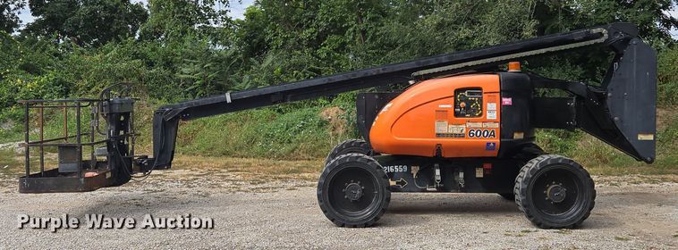 image for item EV1714 2011 JLG 600A boom lift