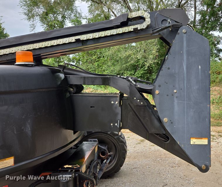 image for item EV1714 2011 JLG 600A boom lift