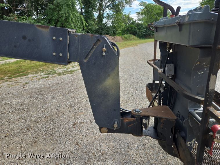 image for item EV1714 2011 JLG 600A boom lift