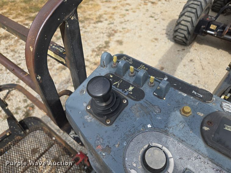 image for item EV1714 2011 JLG 600A boom lift