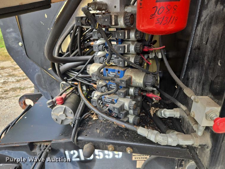 image for item EV1714 2011 JLG 600A boom lift