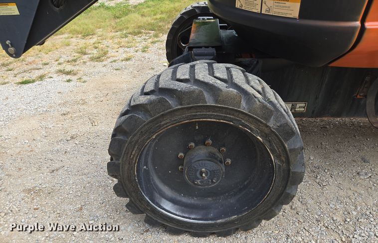 image for item EV1714 2011 JLG 600A boom lift