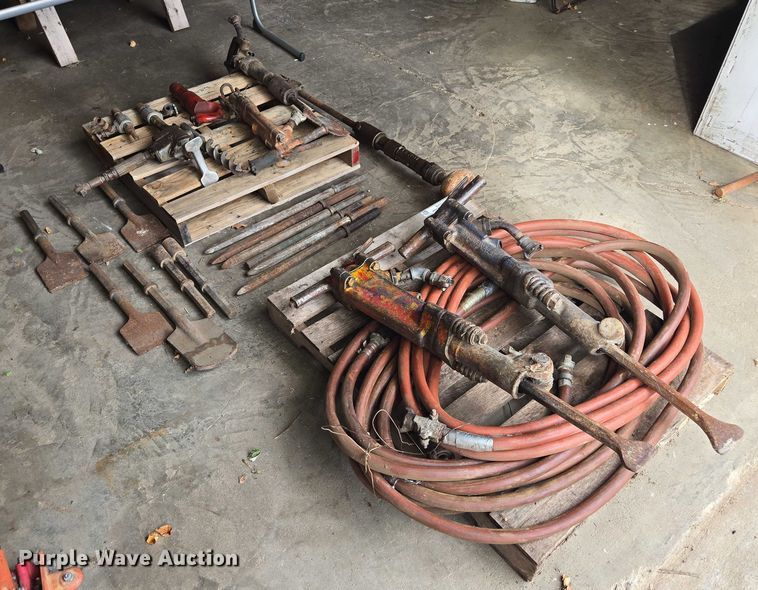 image for item EV1717 Tools