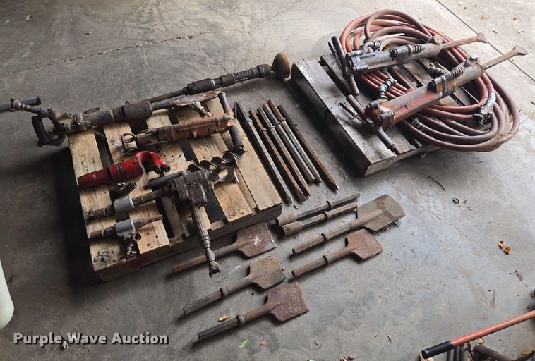 image for item EV1717 Tools