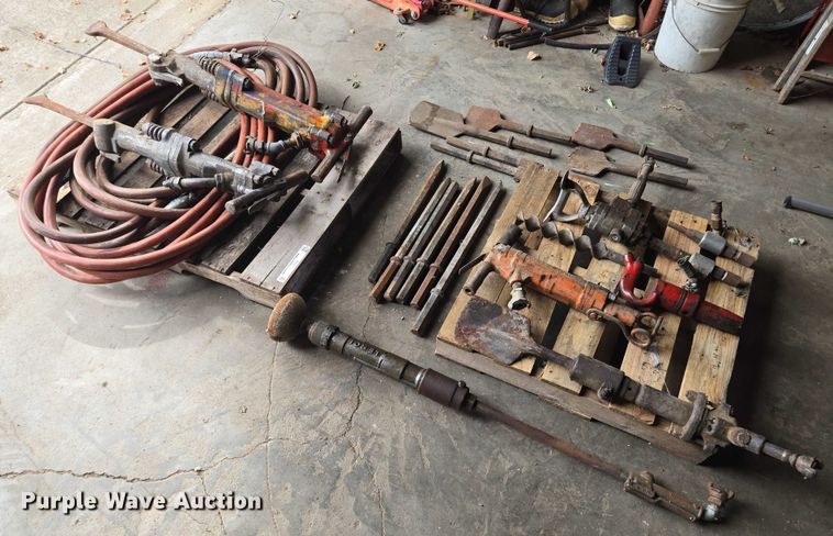 image for item EV1717 Tools