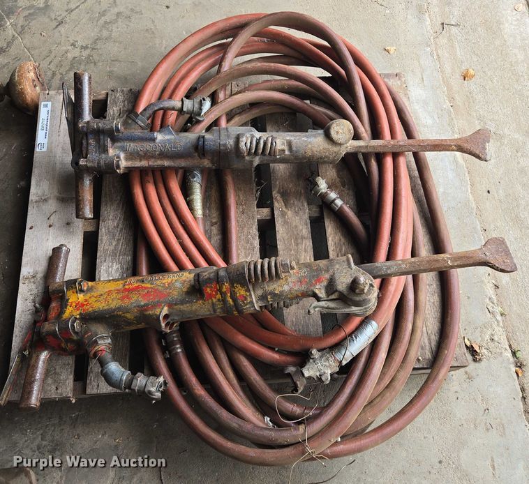 image for item EV1717 Tools