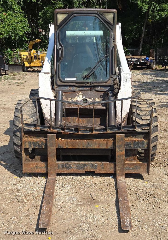 image for item EV1723 2008 Bobcat S330 skid steer loader