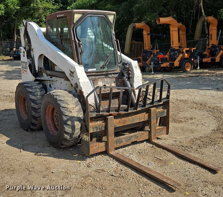 image for item EV1723 2008 Bobcat S330 skid steer loader