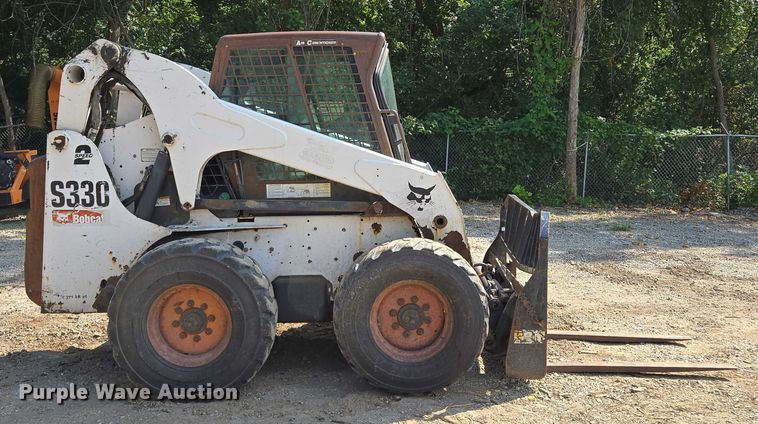 image for item EV1723 2008 Bobcat S330 skid steer loader