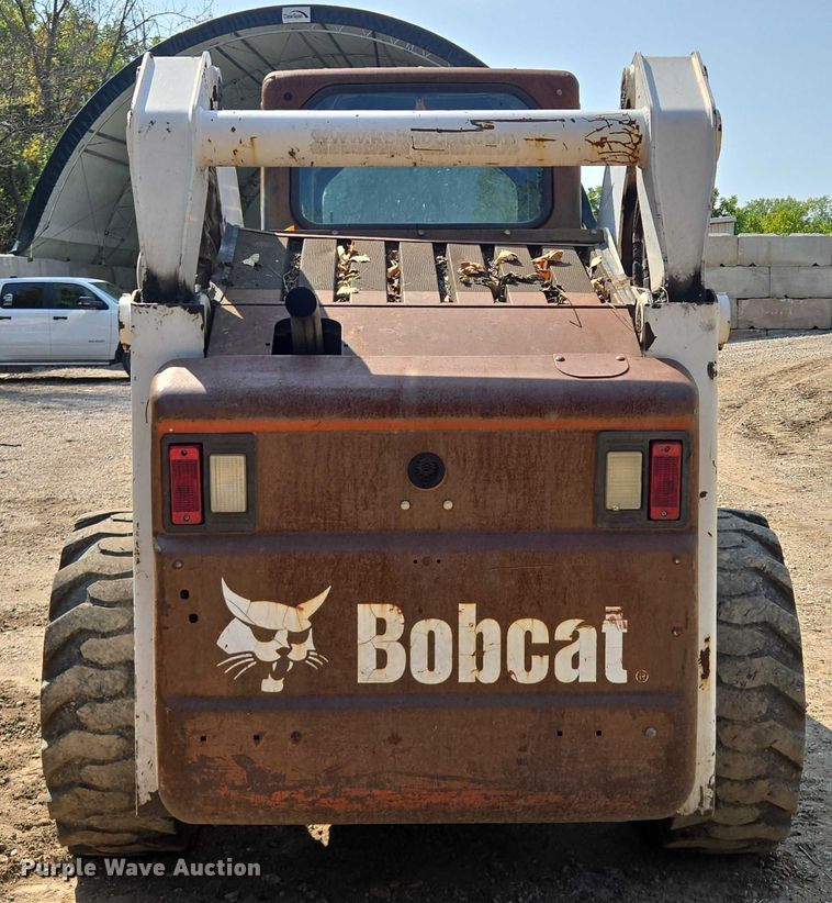 image for item EV1723 2008 Bobcat S330 skid steer loader