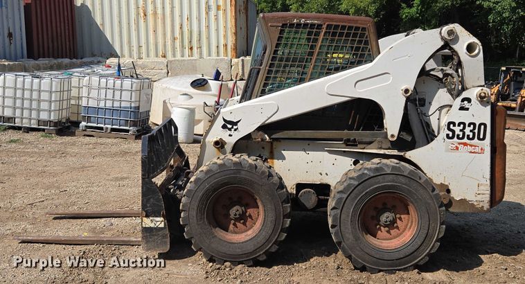 image for item EV1723 2008 Bobcat S330 skid steer loader
