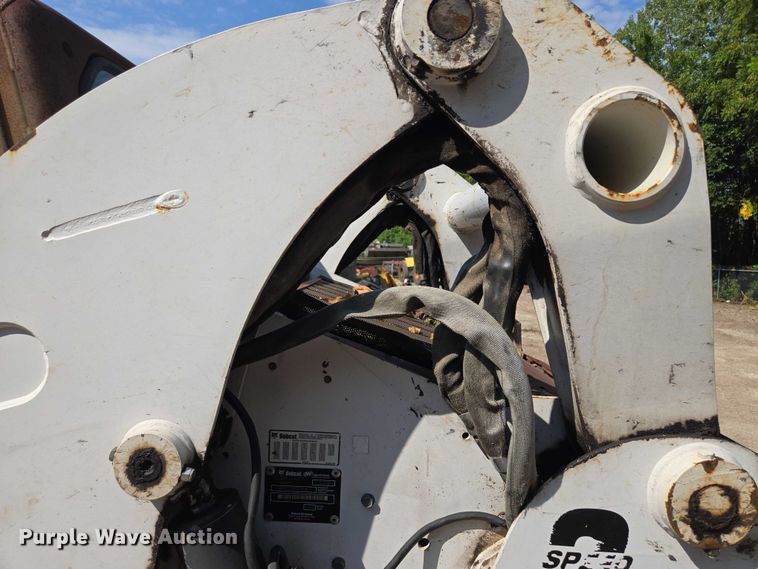 image for item EV1723 2008 Bobcat S330 skid steer loader