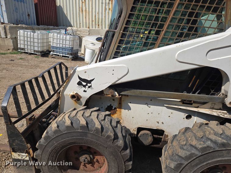 image for item EV1723 2008 Bobcat S330 skid steer loader