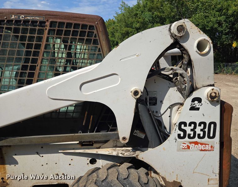 image for item EV1723 2008 Bobcat S330 skid steer loader