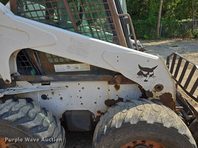 image for item EV1723 2008 Bobcat S330 skid steer loader