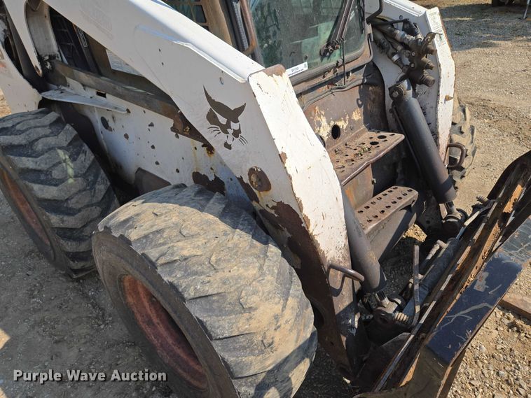 image for item EV1723 2008 Bobcat S330 skid steer loader