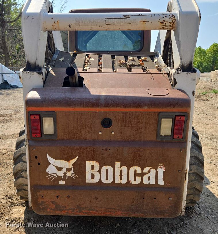 image for item EV1723 2008 Bobcat S330 skid steer loader