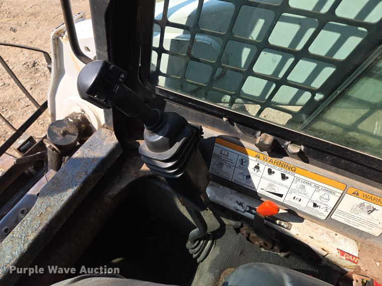 image for item EV1723 2008 Bobcat S330 skid steer loader