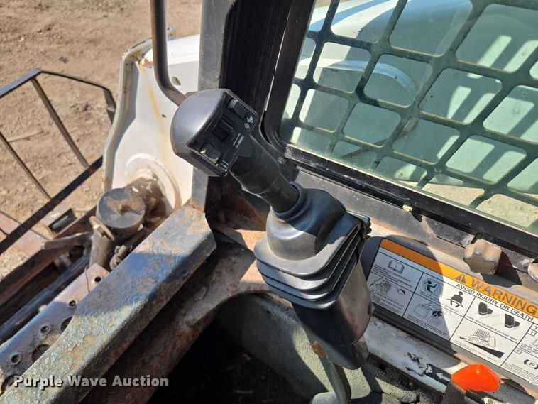 image for item EV1723 2008 Bobcat S330 skid steer loader