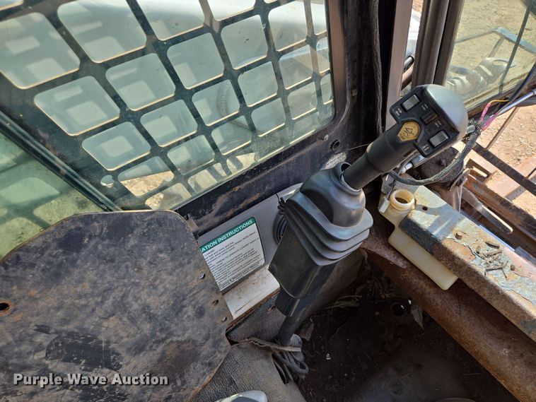 image for item EV1723 2008 Bobcat S330 skid steer loader