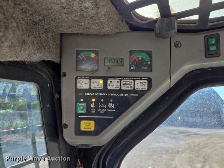 image for item EV1723 2008 Bobcat S330 skid steer loader