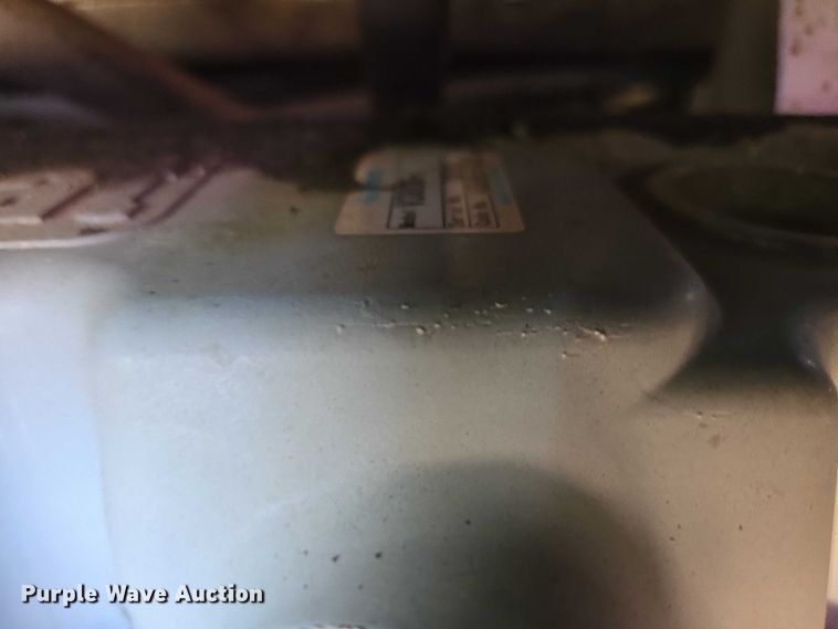 image for item EV1723 2008 Bobcat S330 skid steer loader