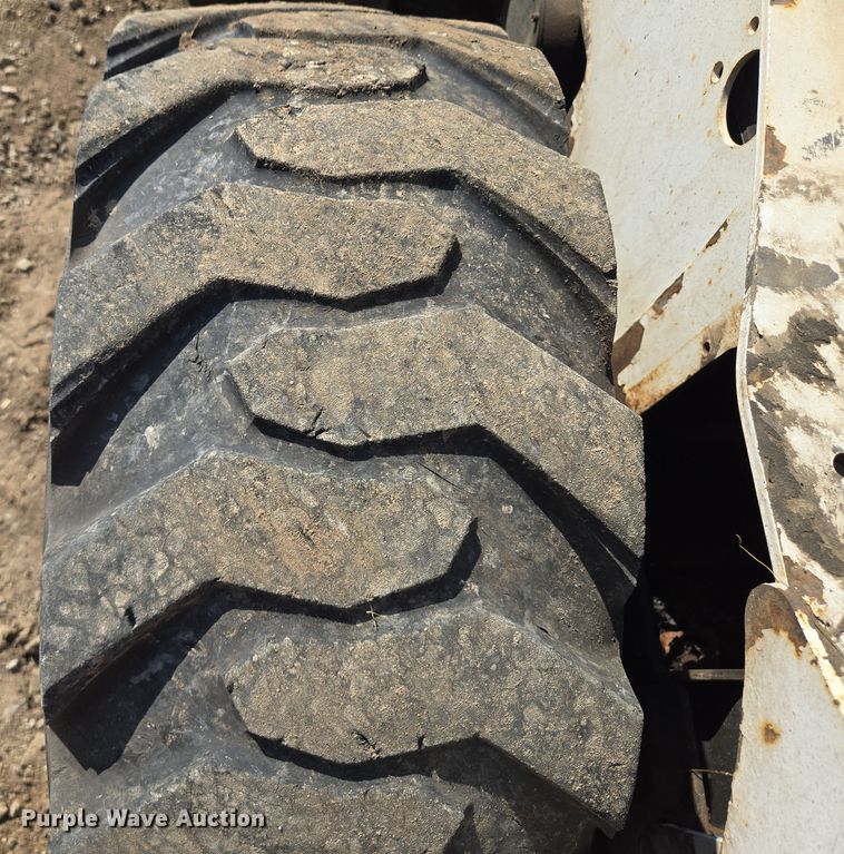 image for item EV1723 2008 Bobcat S330 skid steer loader