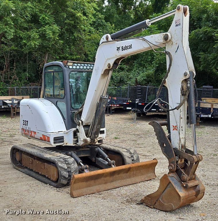 image for item EV1724 2008 Bobcat 337G mini excavator