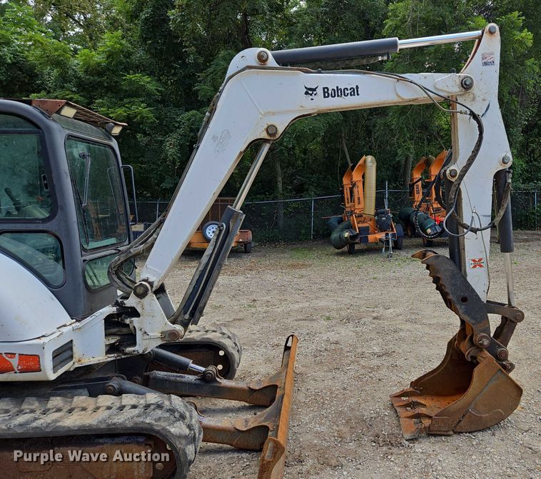 image for item EV1724 2008 Bobcat 337G mini excavator
