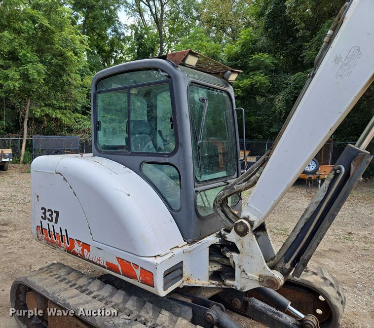 image for item EV1724 2008 Bobcat 337G mini excavator