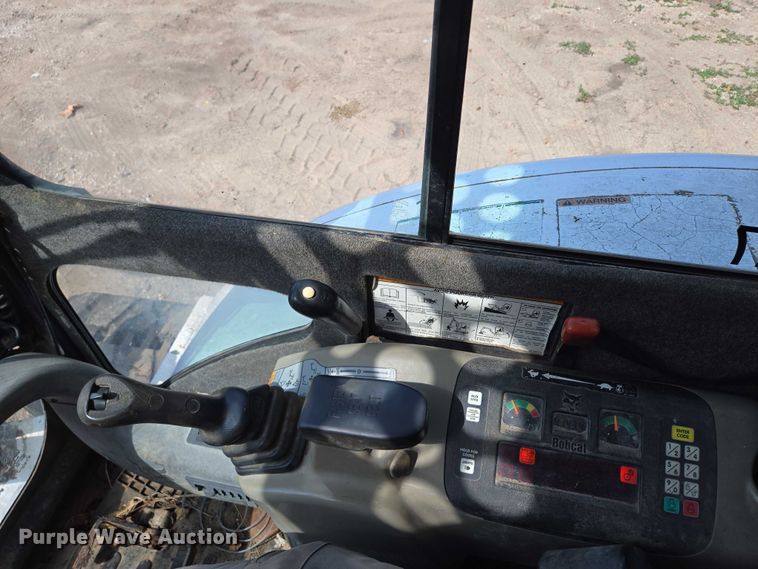 image for item EV1724 2008 Bobcat 337G mini excavator