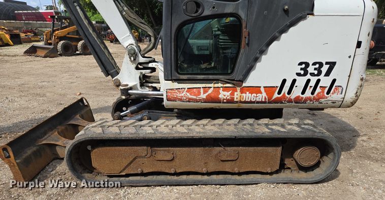 image for item EV1724 2008 Bobcat 337G mini excavator