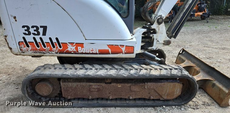 image for item EV1724 2008 Bobcat 337G mini excavator