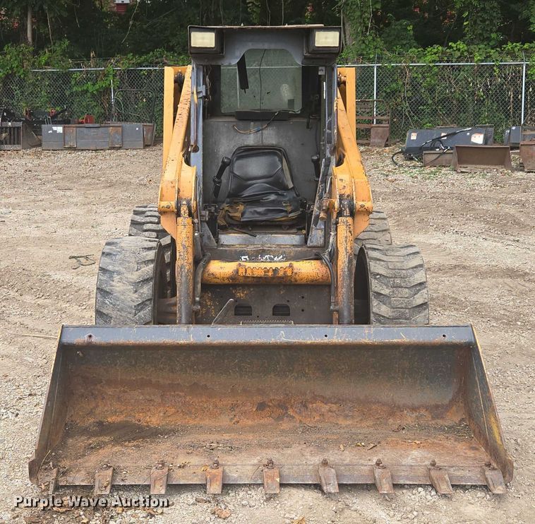 image for item EV1725 2002 Case 60XT skid steer loader