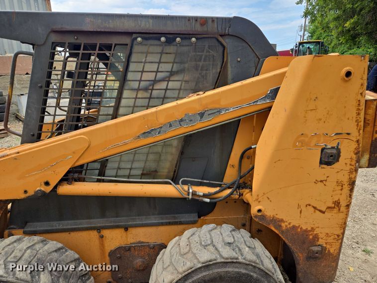 image for item EV1725 2002 Case 60XT skid steer loader