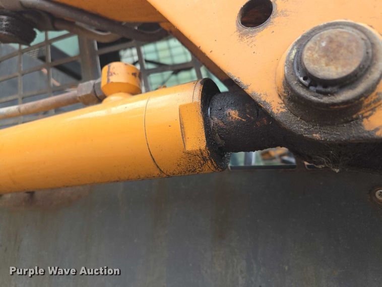 image for item EV1725 2002 Case 60XT skid steer loader